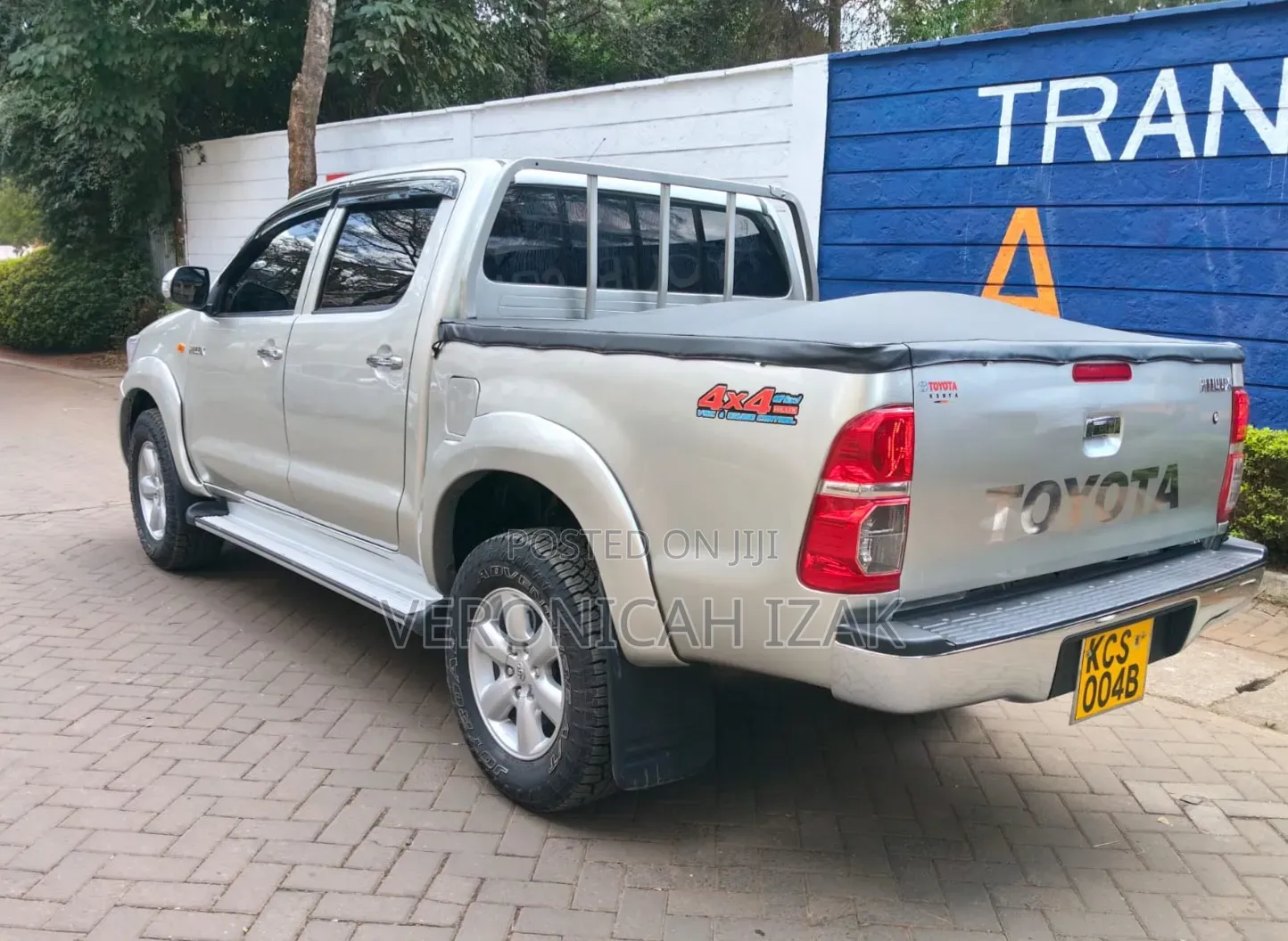 Toyota Hilux 2013 Silver