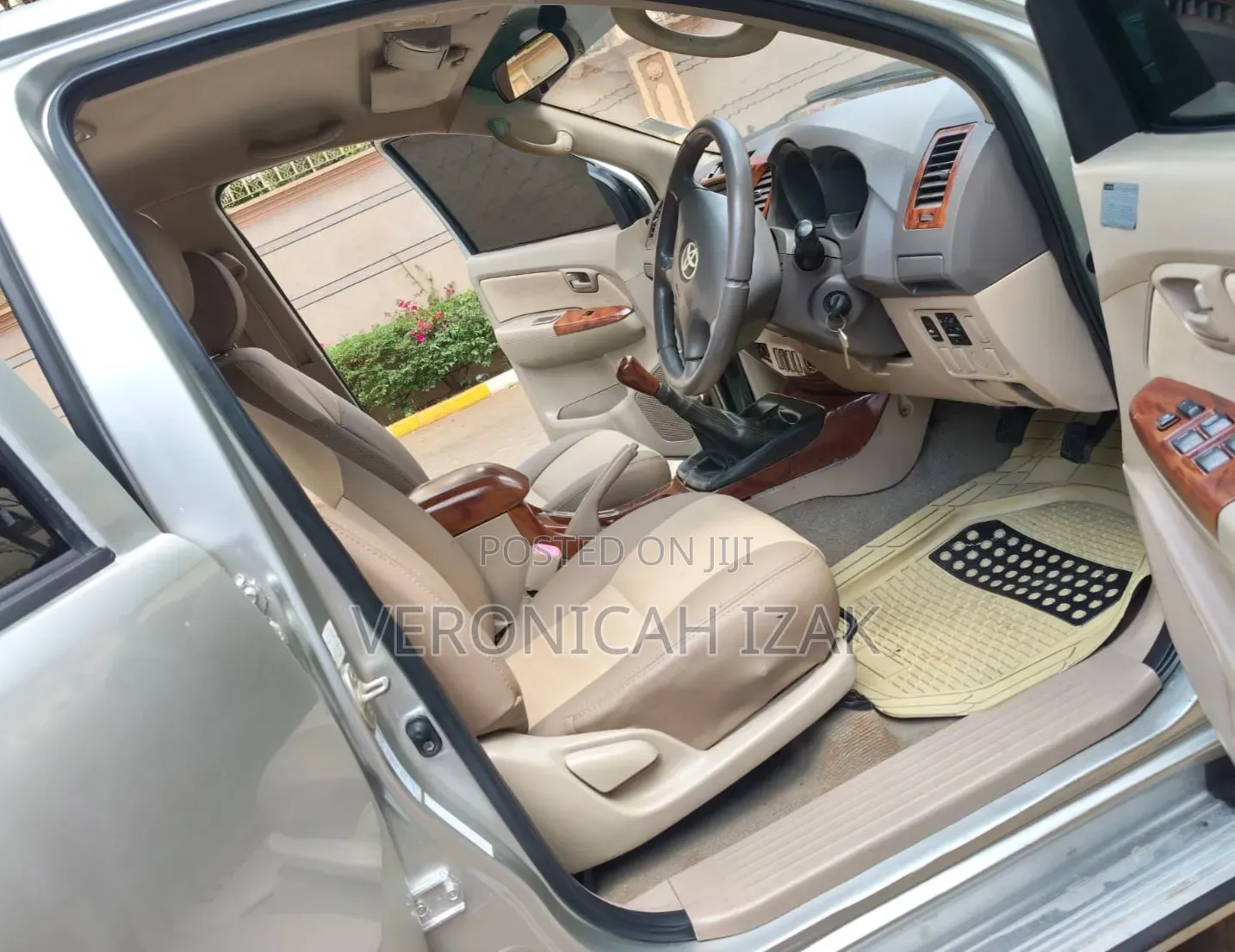 Toyota Hilux 2013 Silver