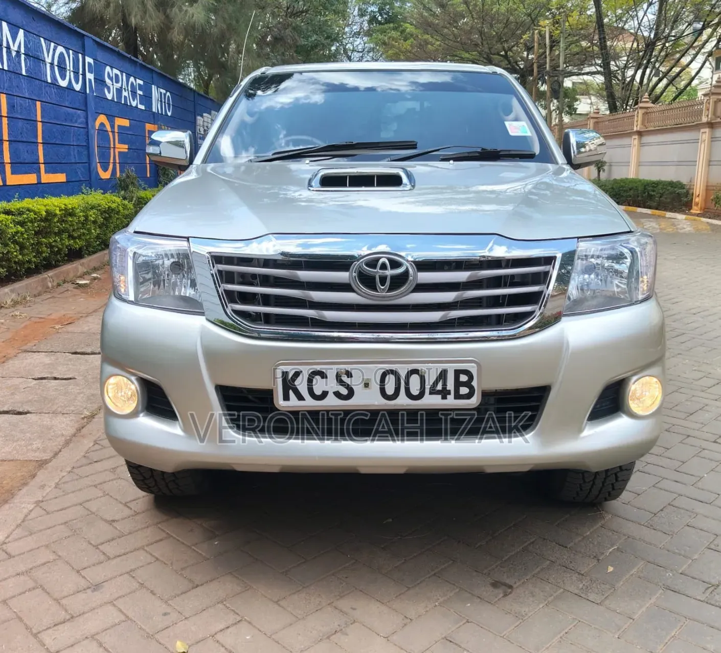 Toyota Hilux 2013 Silver