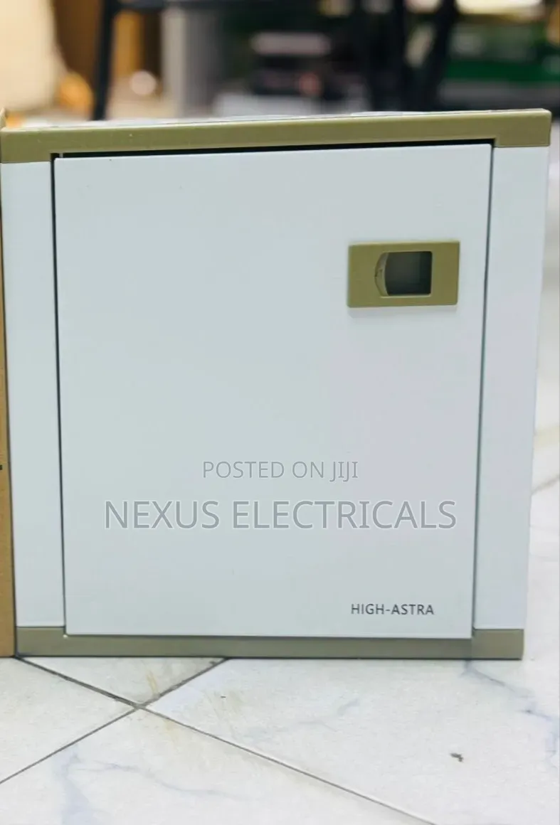 Consumer Unit 6way Metallic