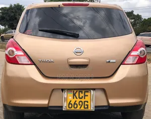 Nissan Tiida 2011