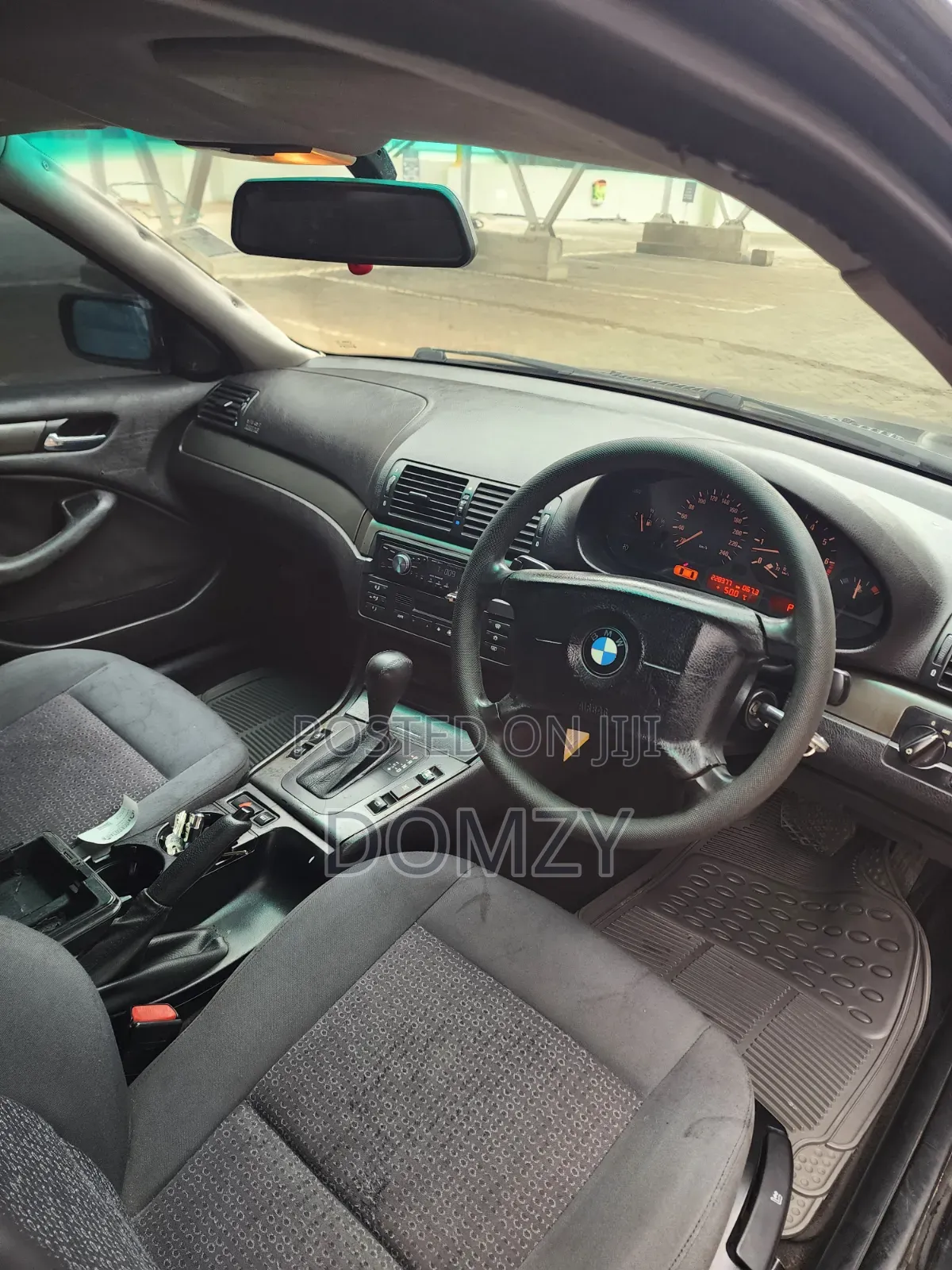 BMW 318i 2004 Black
