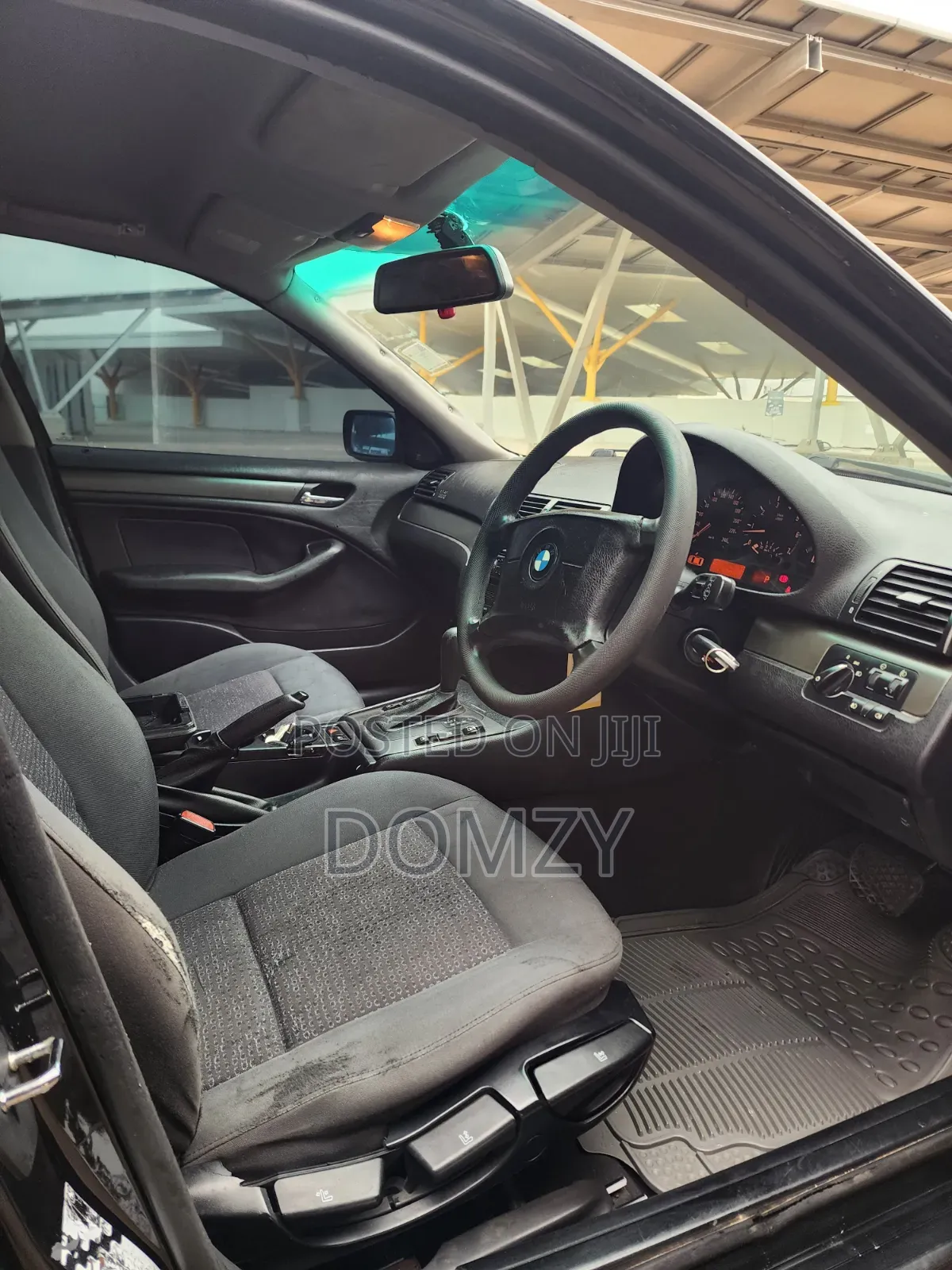BMW 318i 2004 Black