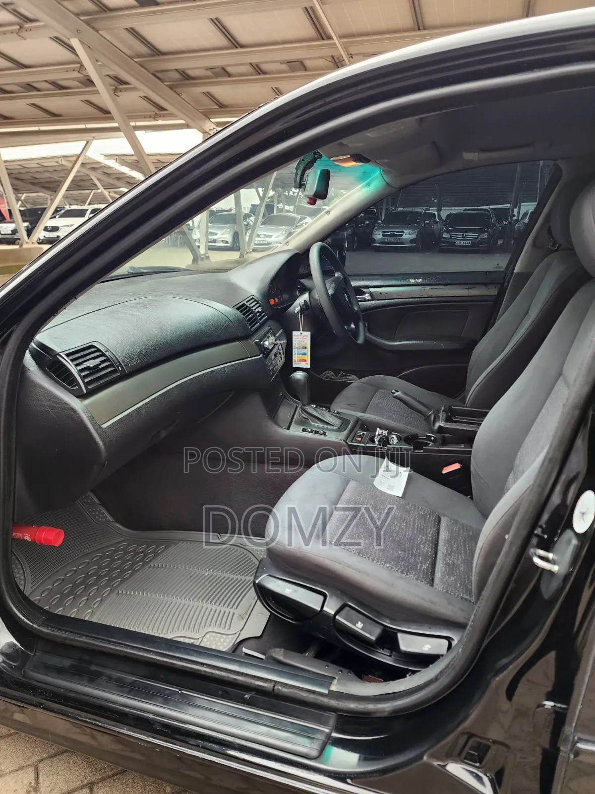 BMW 318i 2004 Black