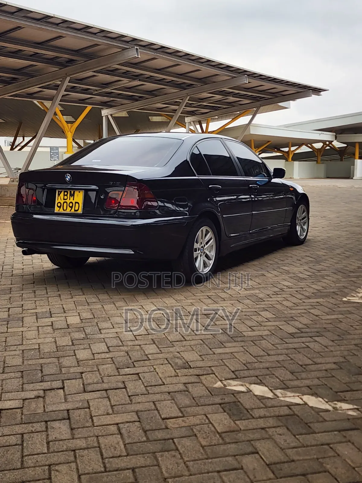 BMW 318i 2004 Black