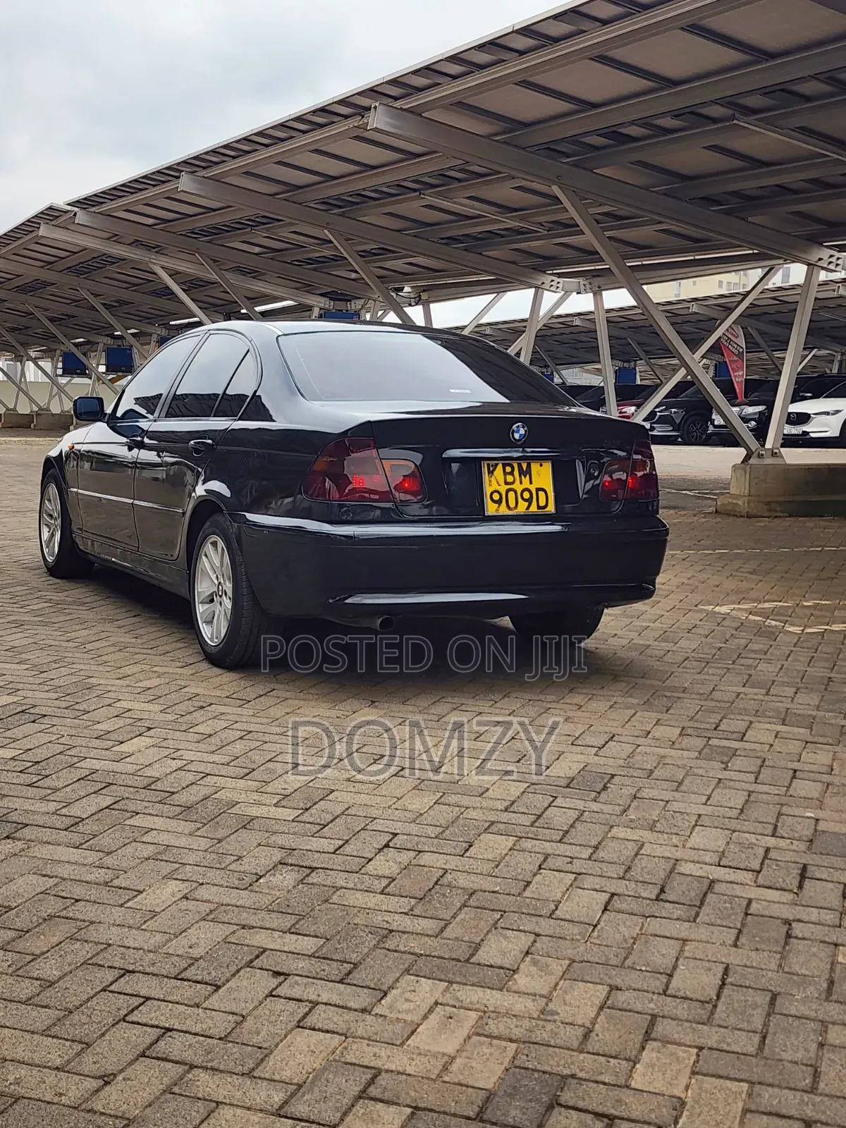 BMW 318i 2004 Black
