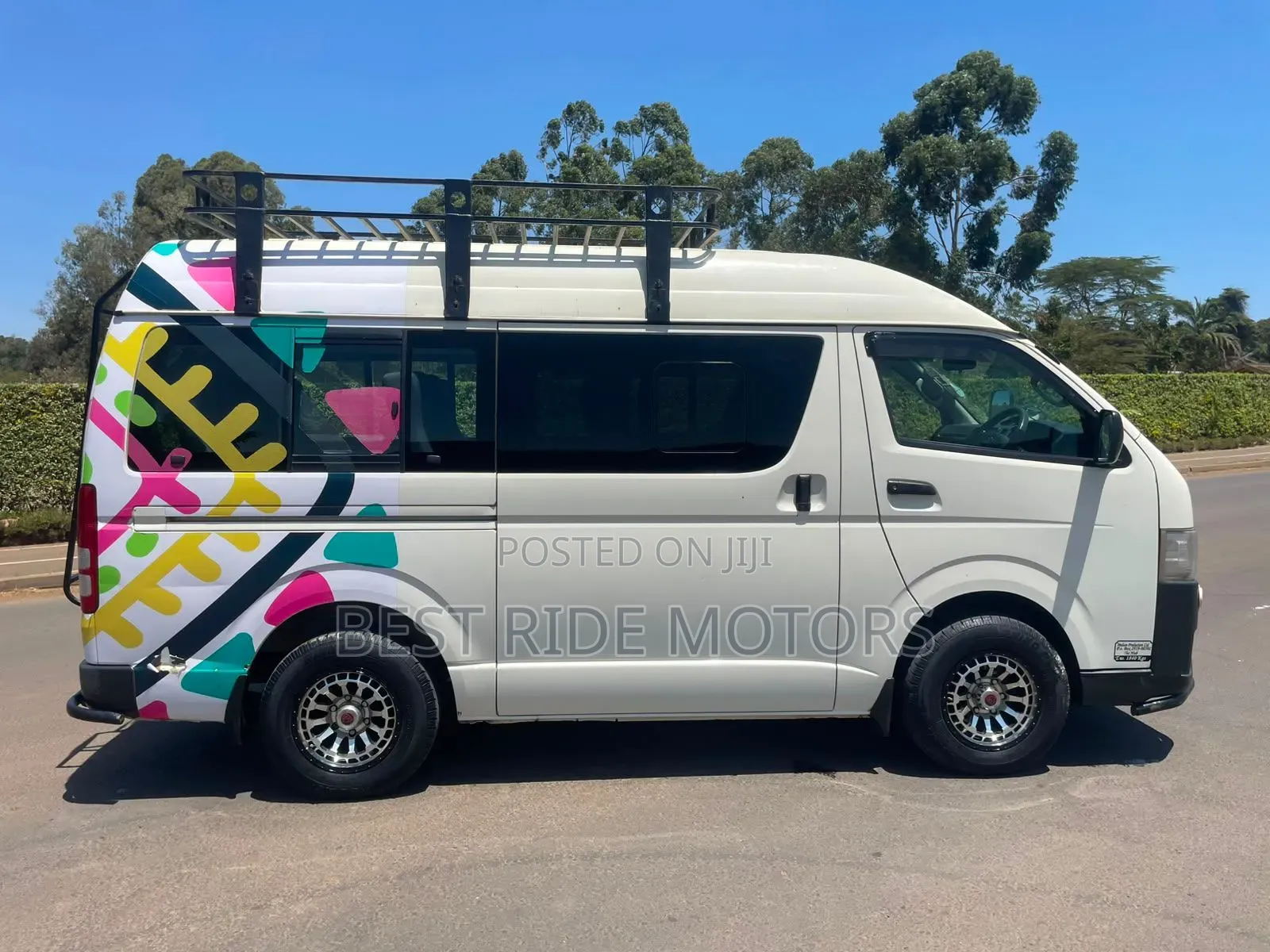 Toyota HiAce 2016 White