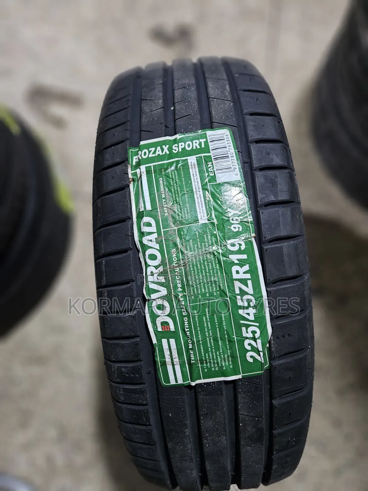 225/45r19 Dovroad Tire