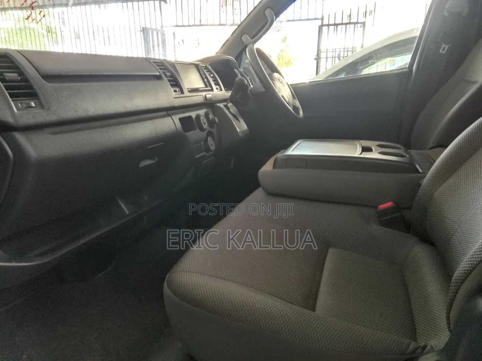 Toyota HiAce 2019 Black