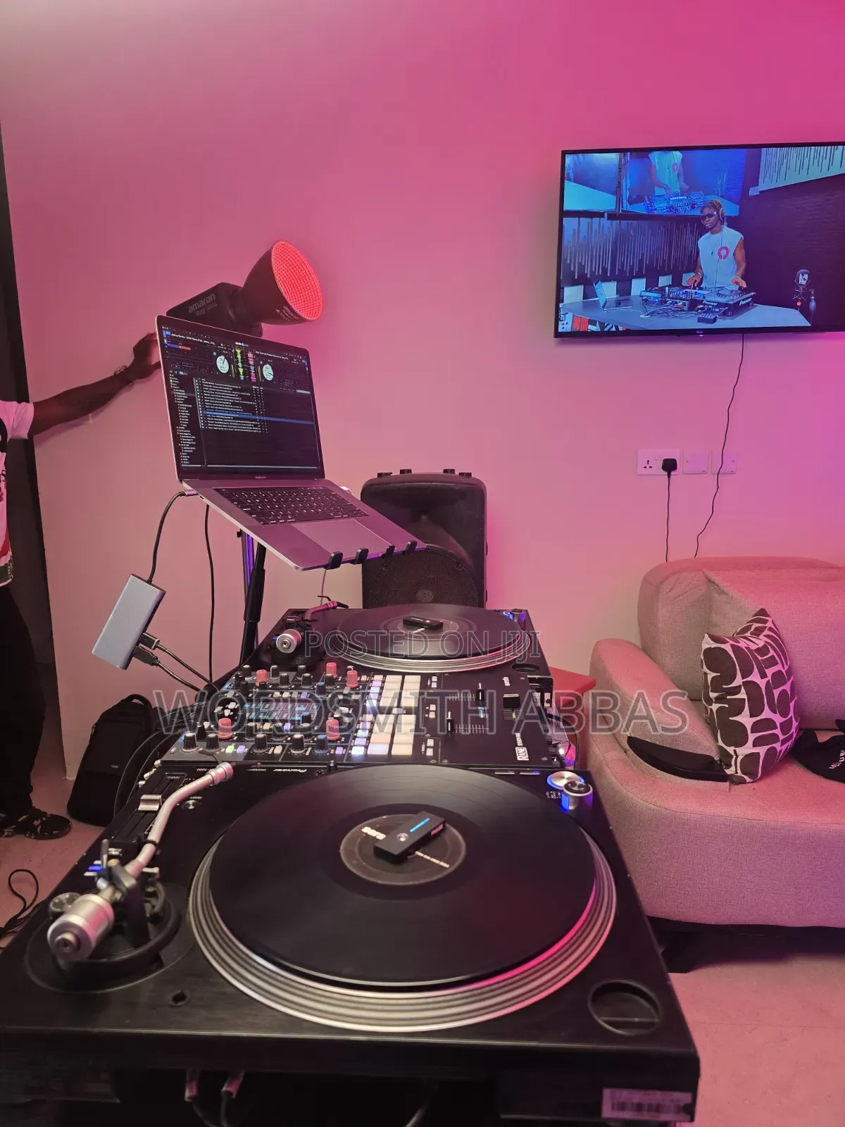 Dj Turntables Pioneer PLX 1000 Pair  & Phase , Stulus and Catridge.