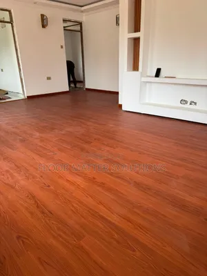 5mm SPC Flooring(mahogany Glow)