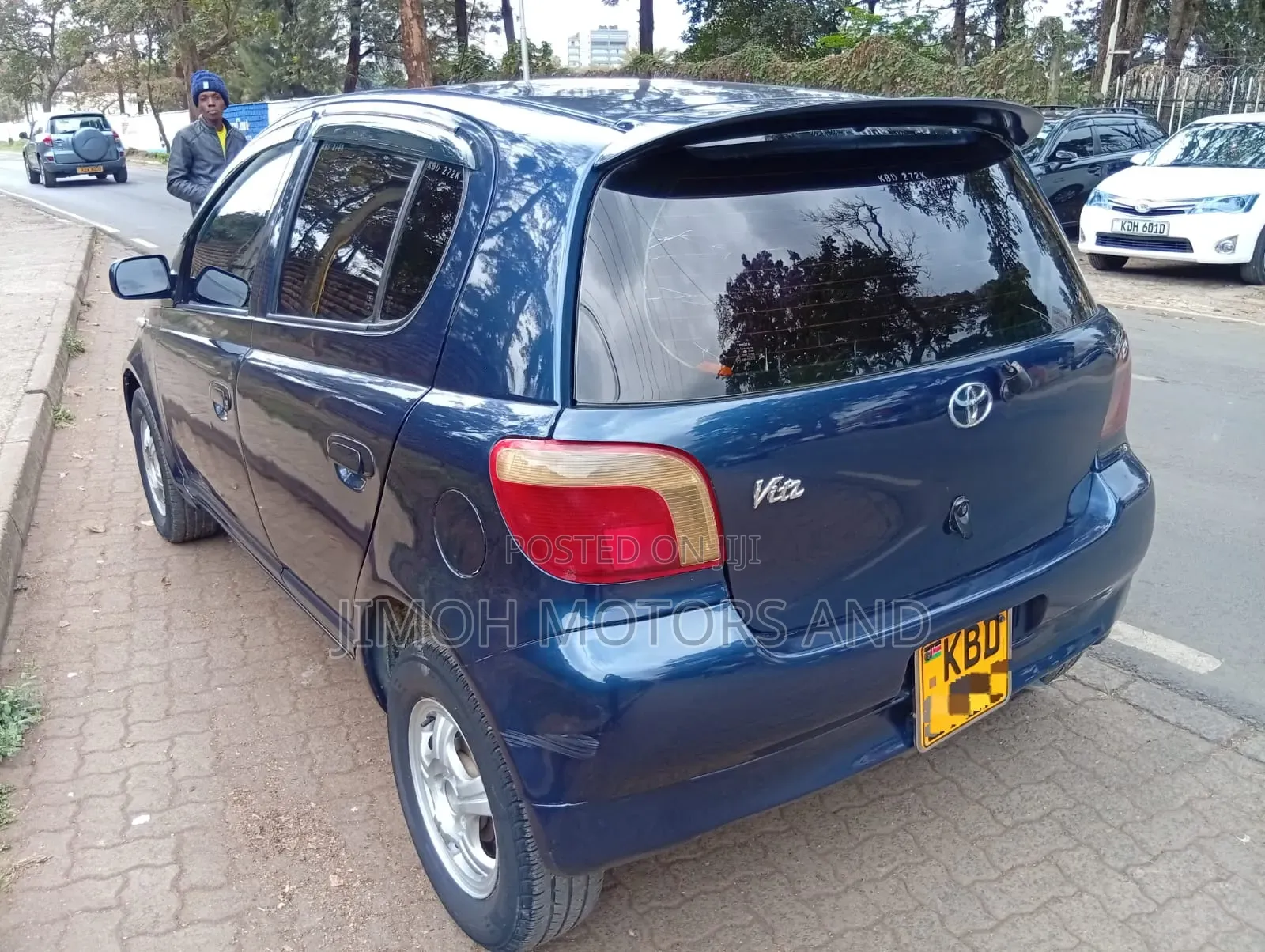 Toyota Vitz 2001 Blue