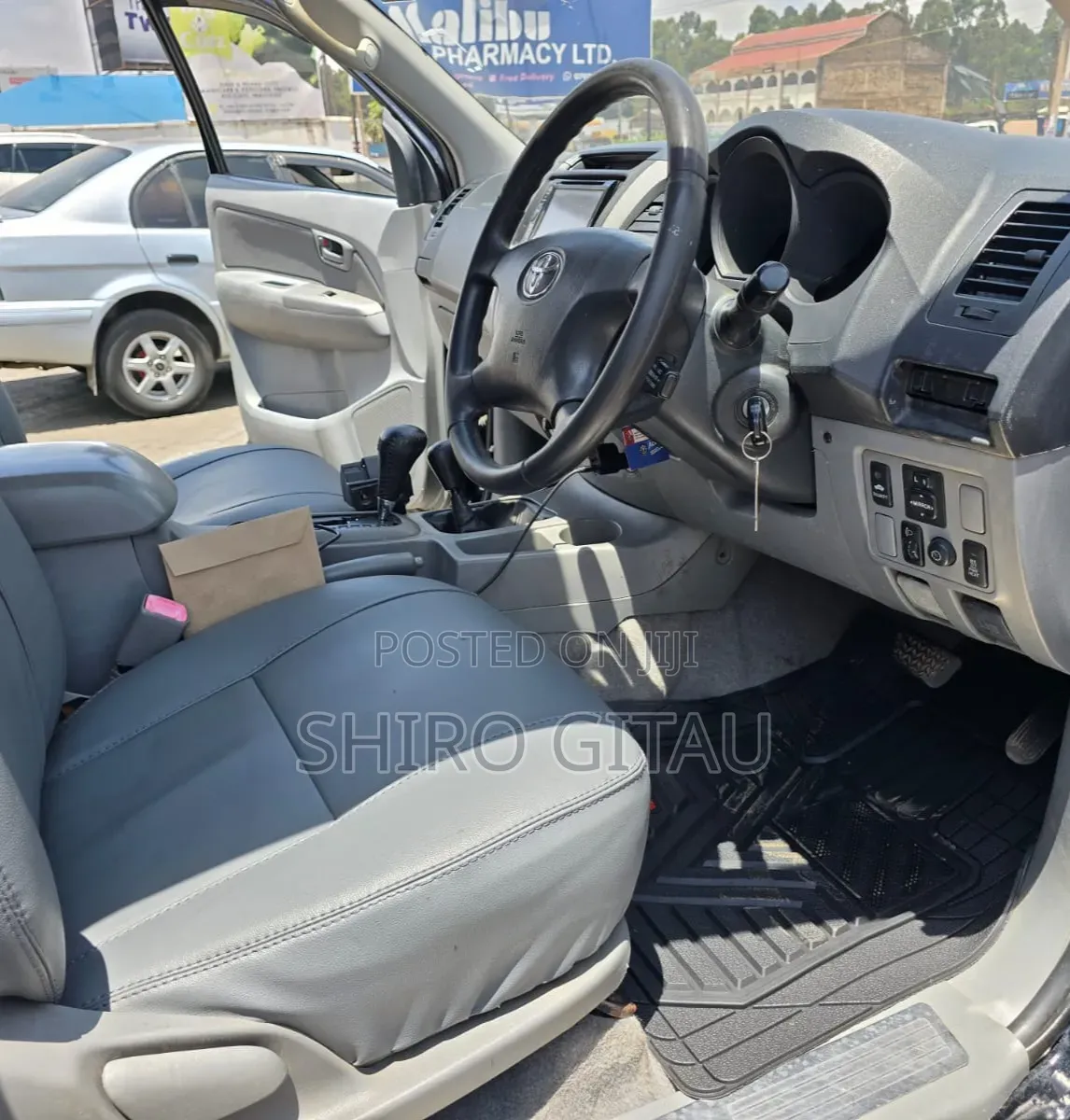 Toyota Hilux 2008 Black