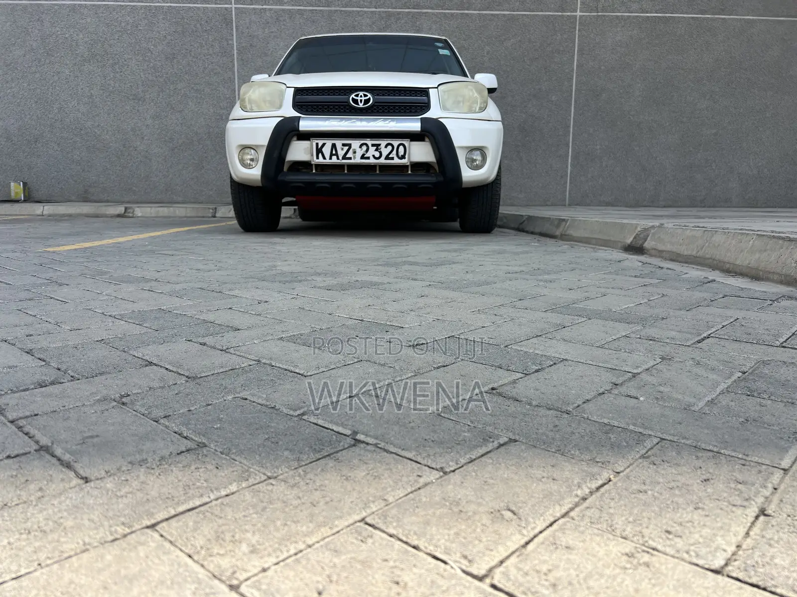Toyota RAV4 Automatic 2000 White