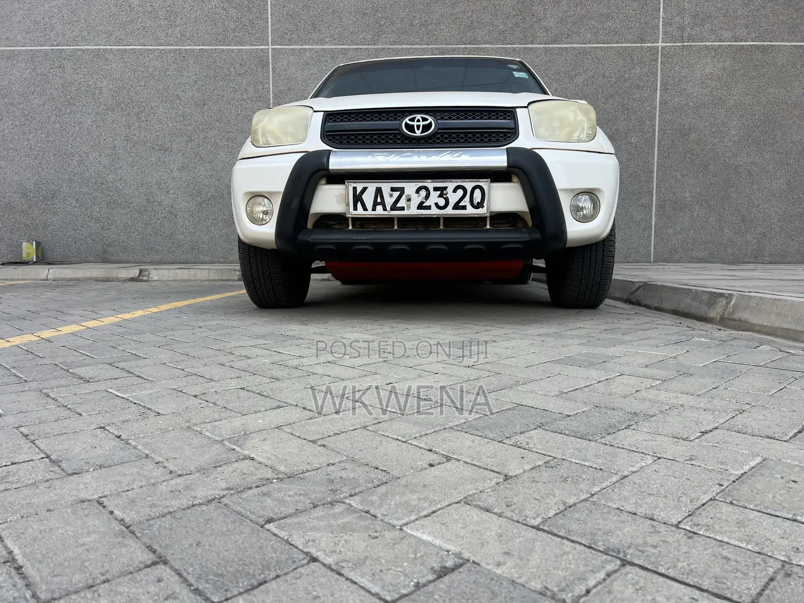 Toyota RAV4 Automatic 2000 White