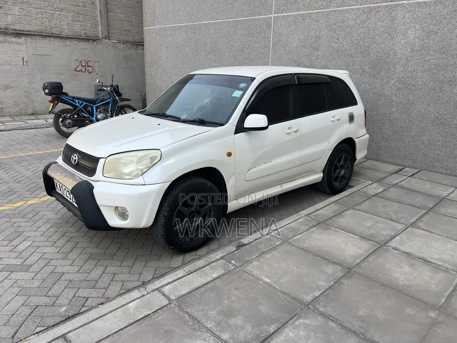 Toyota RAV4 Automatic 2000 White