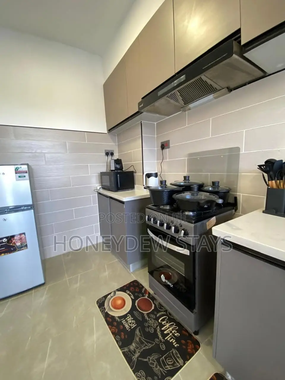 Furnished 2BR Apartment Near Gateway Mall