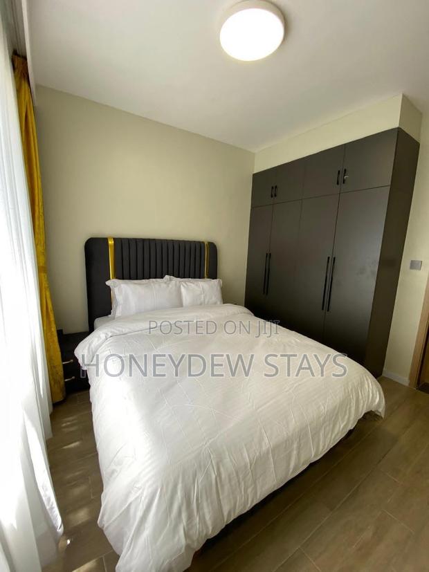 Furnished 2BR Apartment Near Gateway Mall - thumbnail 8