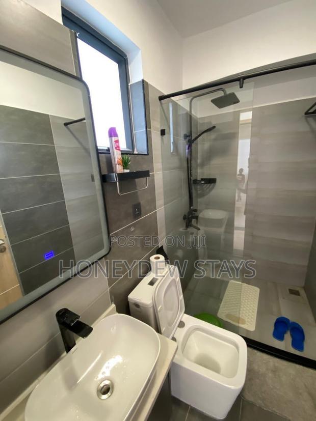 Furnished 2BR Apartment Near Gateway Mall - thumbnail 10