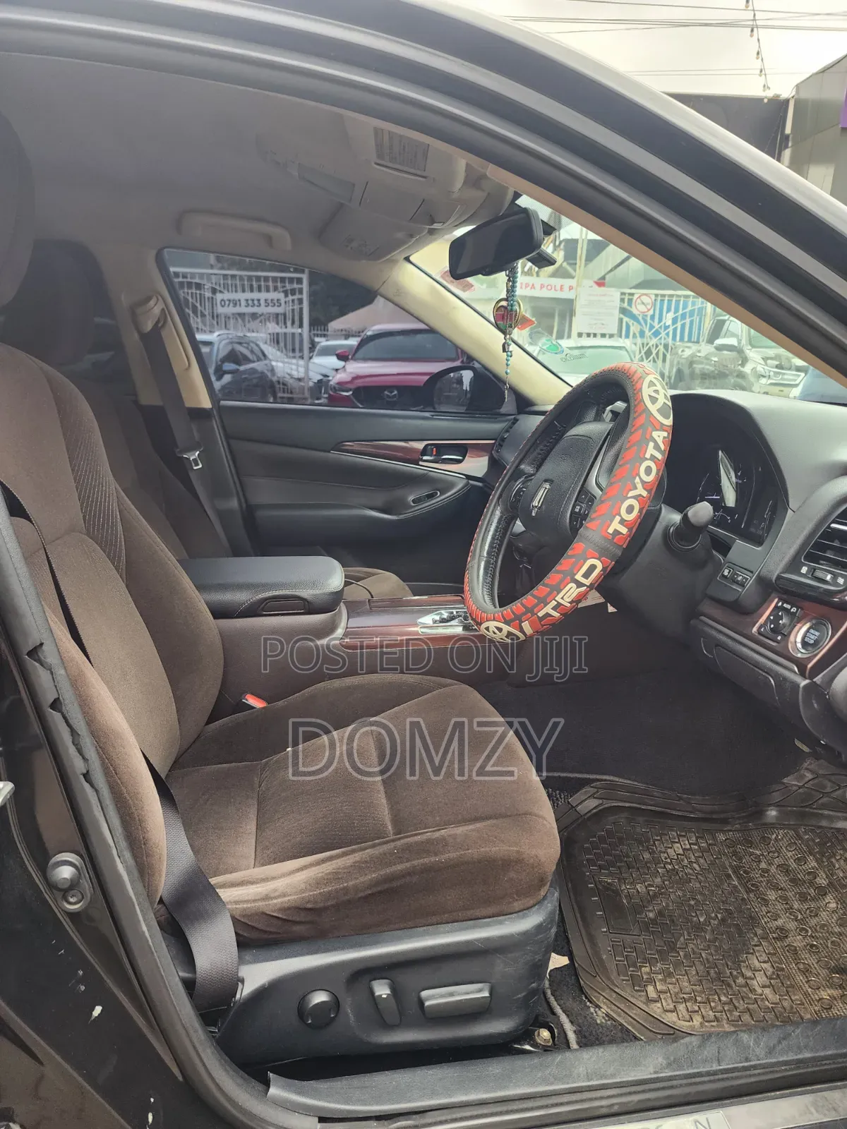 Toyota Crown 2014 Black