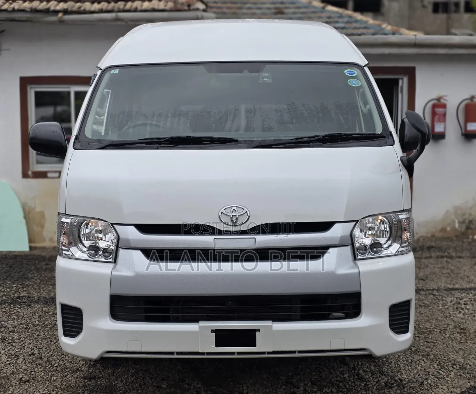 Toyota HiAce 2019 White