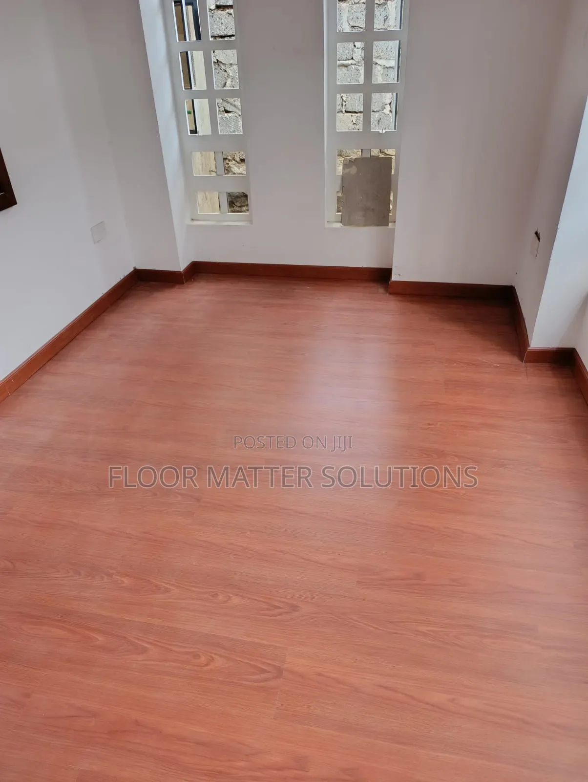 5mm SPC Flooring(mahogany Glow)