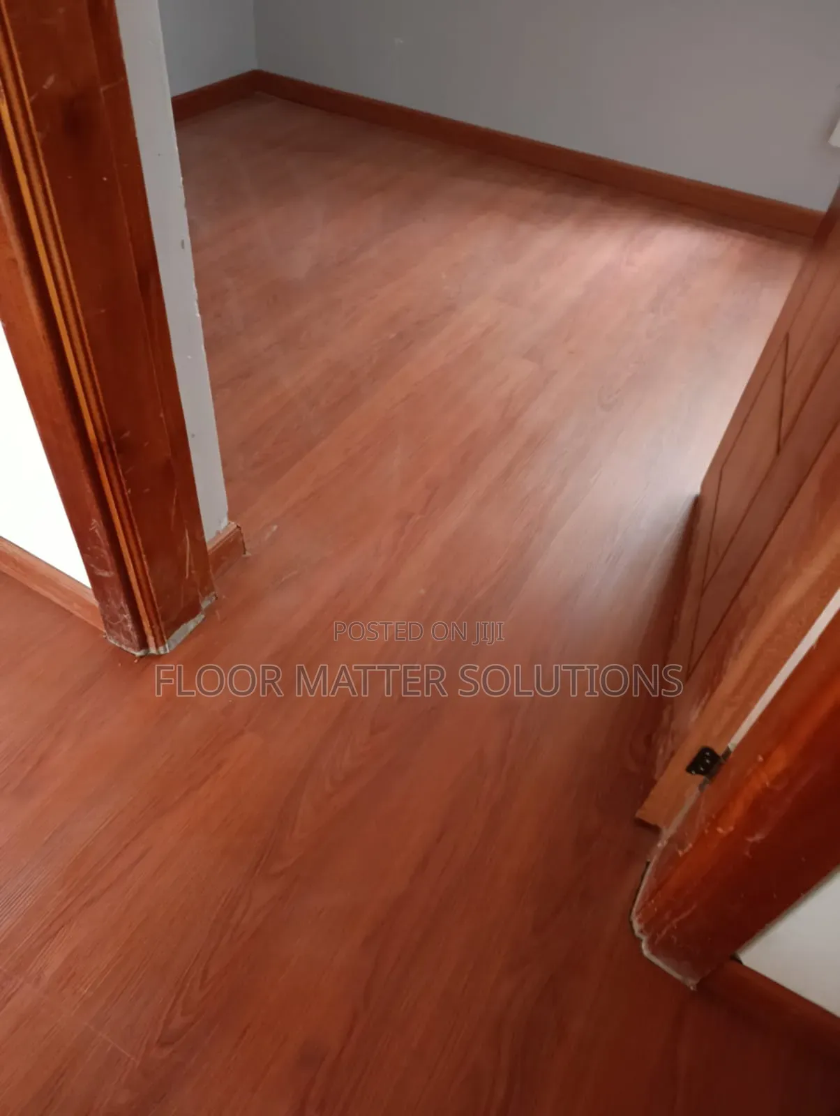 5mm SPC Flooring(mahogany Glow)