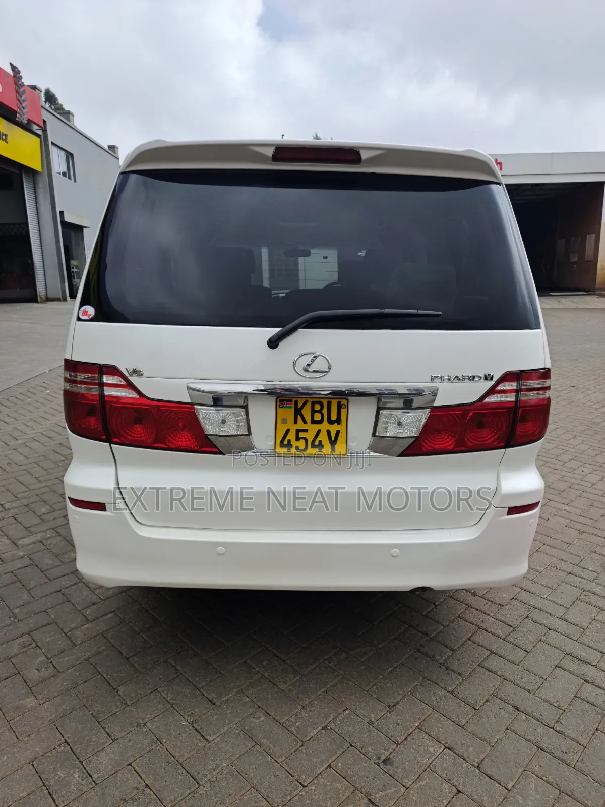 Toyota Alphard 2006 White