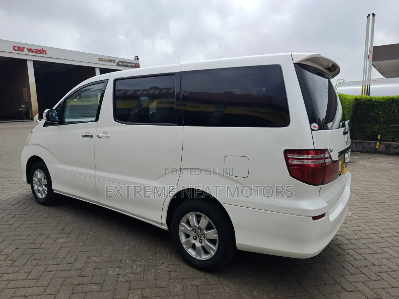 Toyota Alphard 2006 White