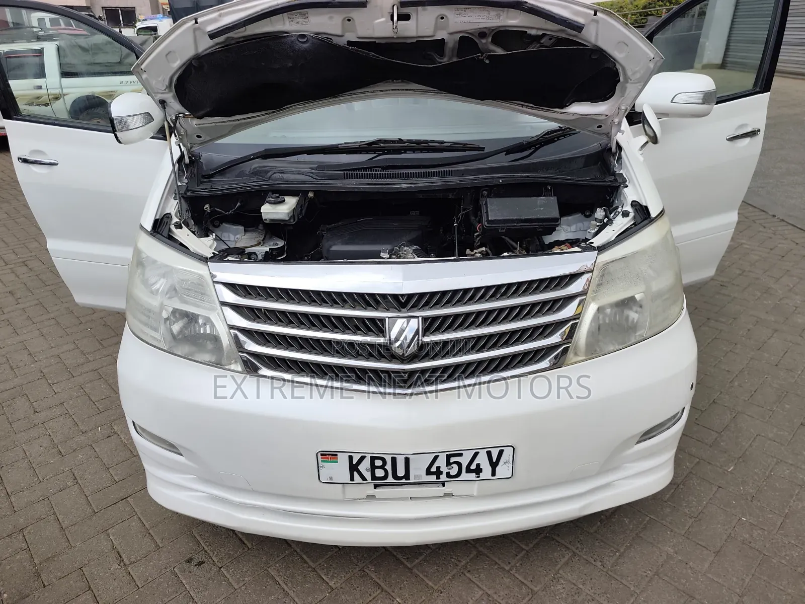 Toyota Alphard 2006 White