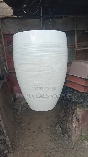FLOWER POTS(Fibreglass)