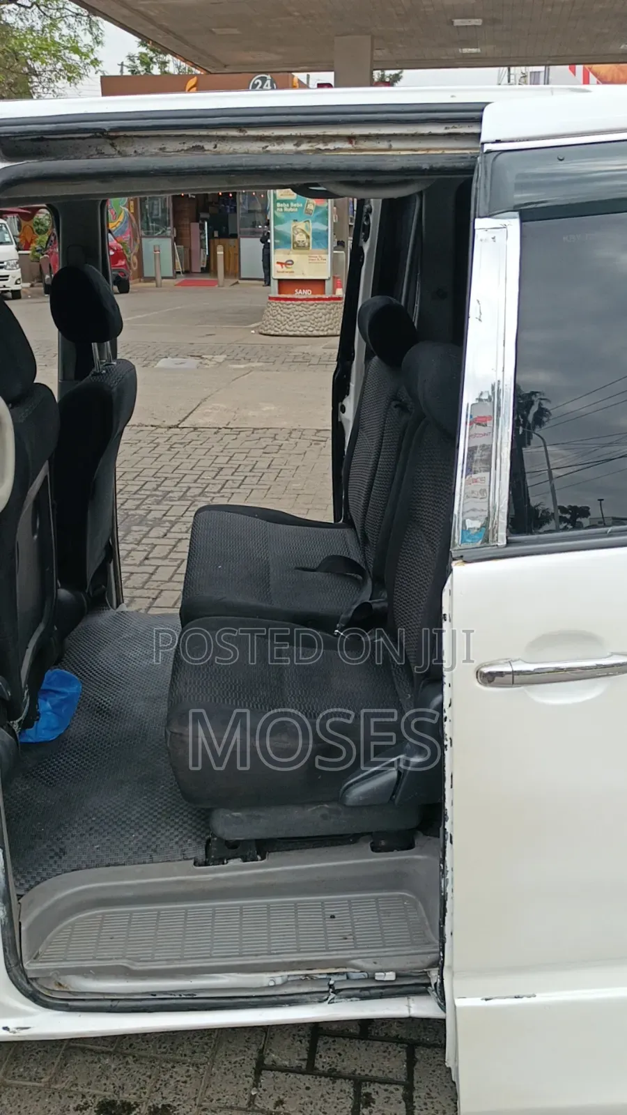Toyota Voxy 2007 Pearl