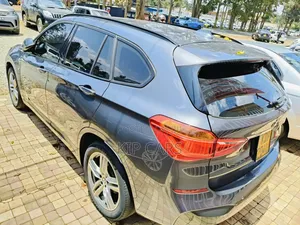 BMW X1 xDrive28i AWD 2016 Gray