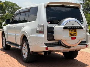Mitsubishi Shogun 3.2 Di-Dc GLS 2012 White
