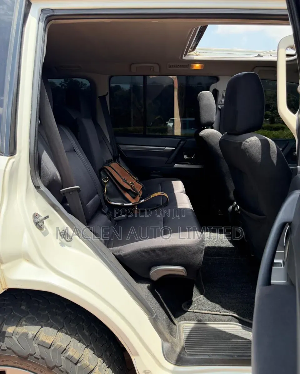 Mitsubishi Shogun 3.2 Di-Dc GLS 2012 White