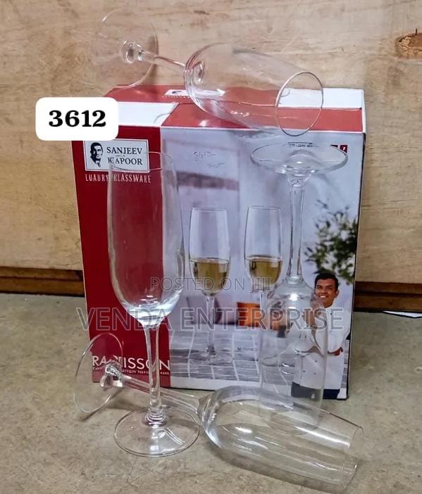 Champagne Glass - main view