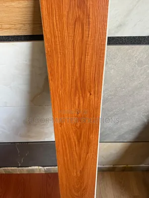 SPC Flooring (Royal Mahogany)