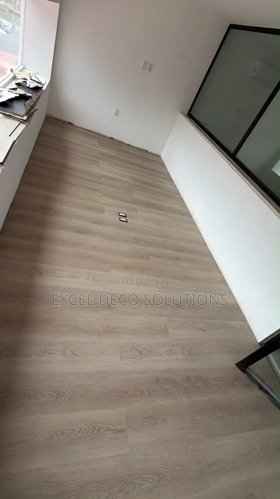 Quality Laminate Flooring Planks - Durable Wood Grain