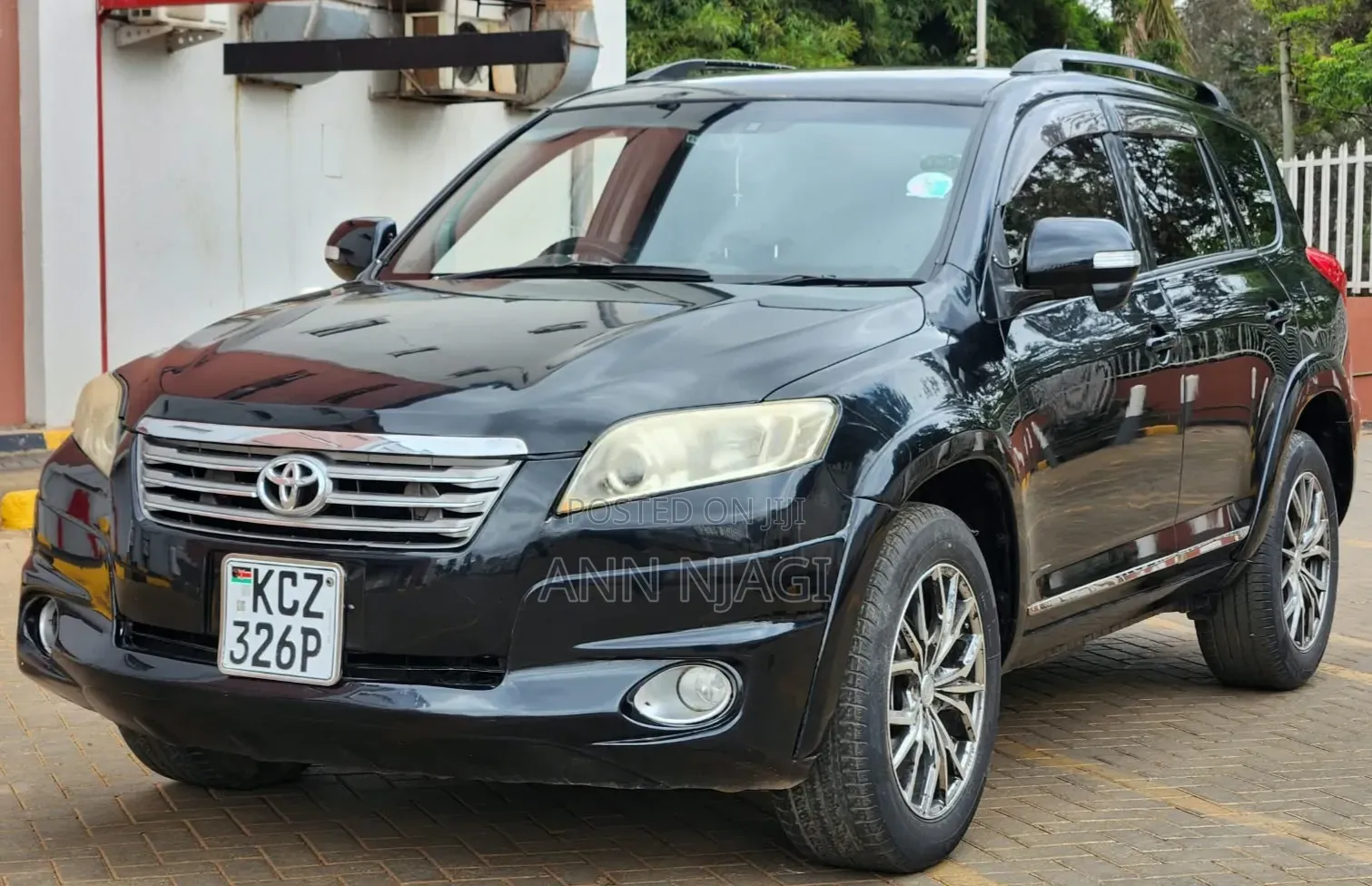 Toyota Vanguard 2013 Black
