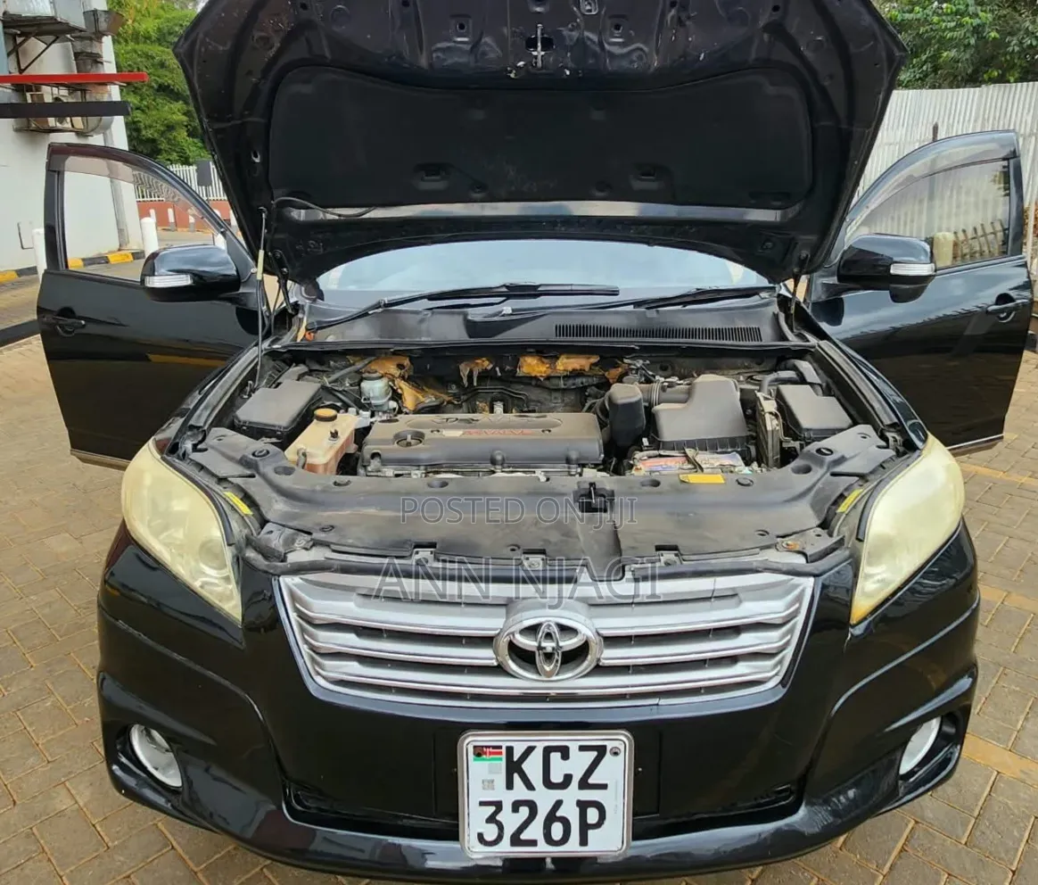 Toyota Vanguard 2013 Black