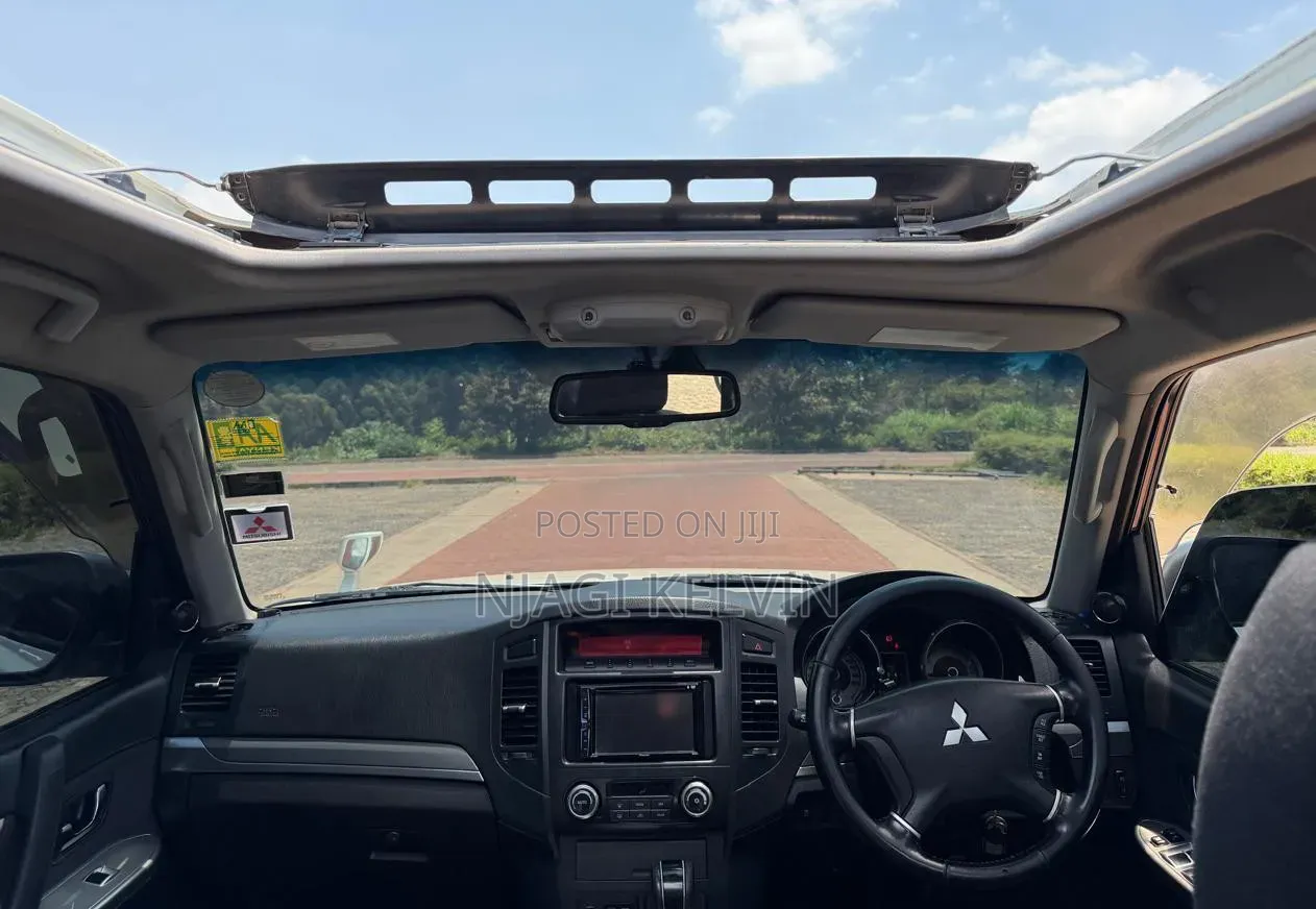 Mitsubishi Pajero 3.2 Di-Dc GLS 2012 White