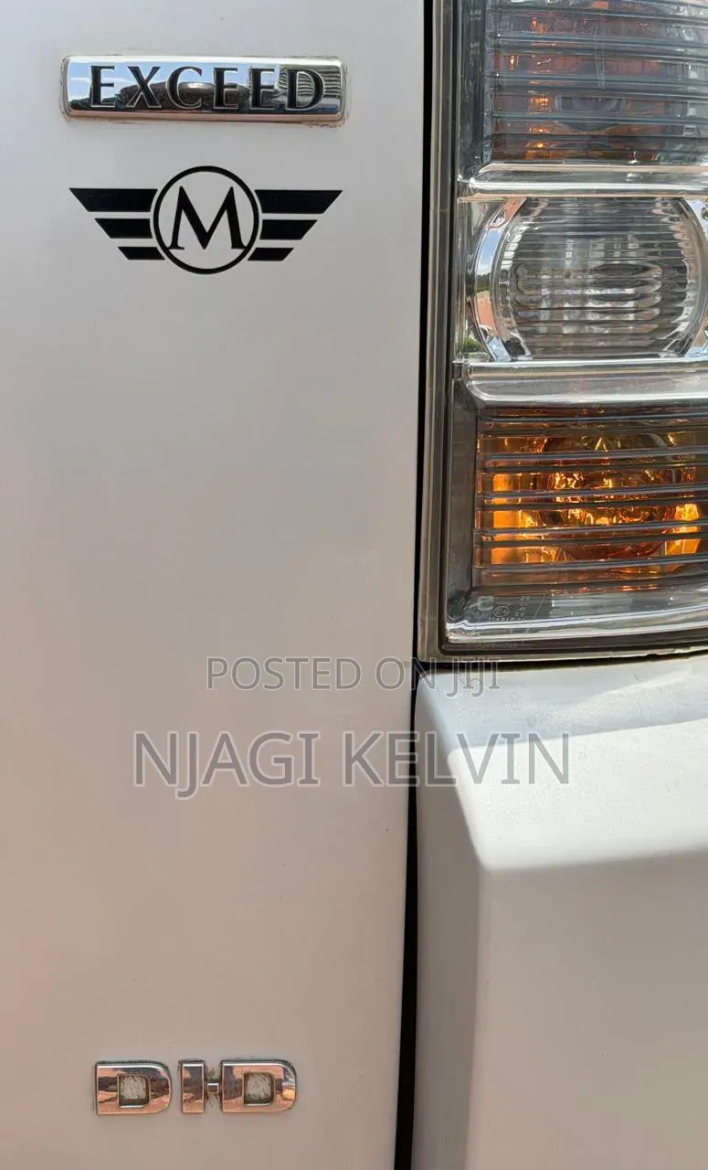 Mitsubishi Pajero 3.2 Di-Dc GLS 2012 White