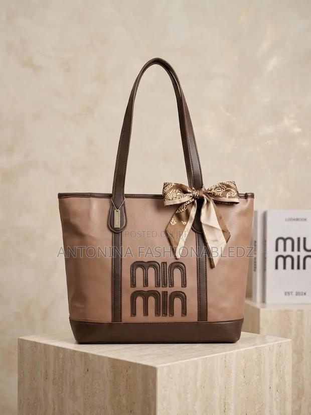 Mini Handbag Very Good Quality - thumbnail 3