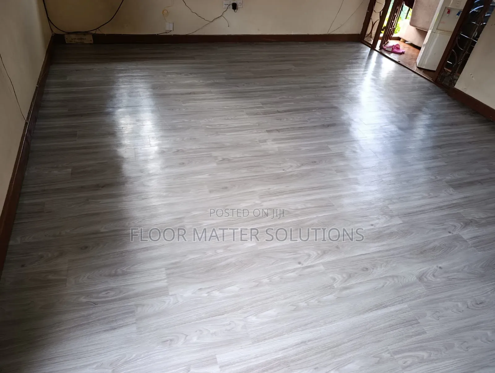 Luxury Vinyl Tile(plain Grey)