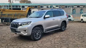 Toyota Land Cruiser Prado 2018 Silver