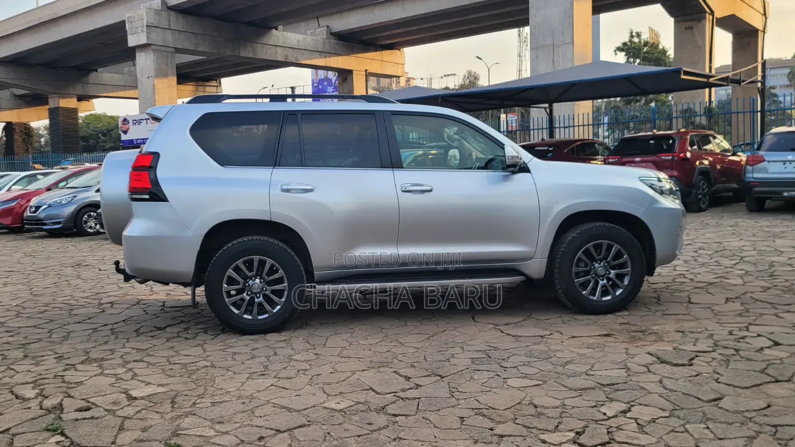 Toyota Land Cruiser Prado 2018 Silver