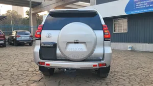 Toyota Land Cruiser Prado 2018 Silver