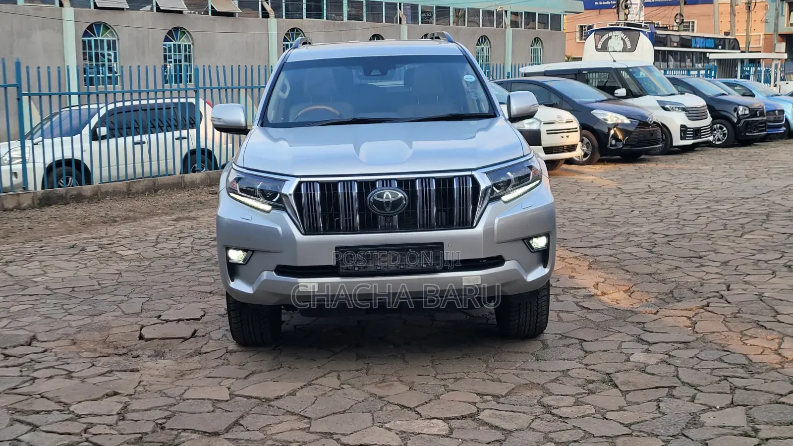 Toyota Land Cruiser Prado 2018 Silver