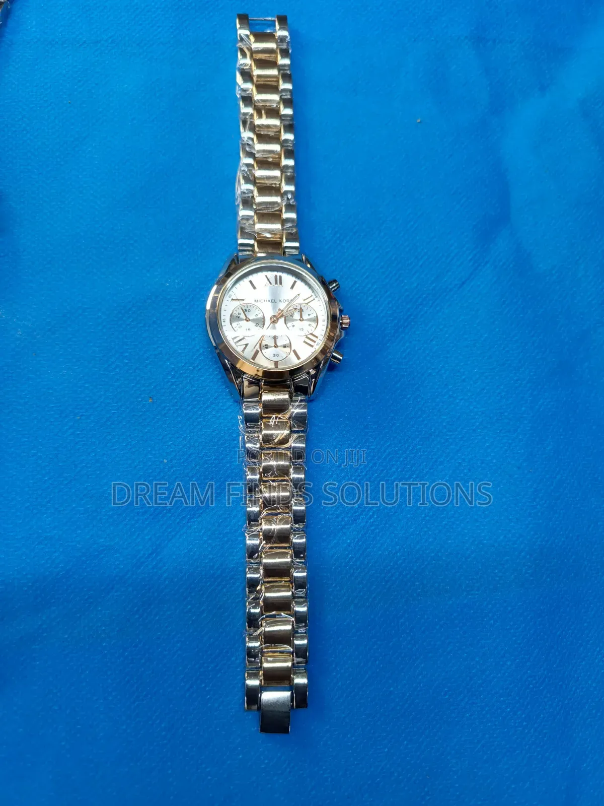 Timeless Sophistication: The Two-Tone Michael Kors Chronograph Watch