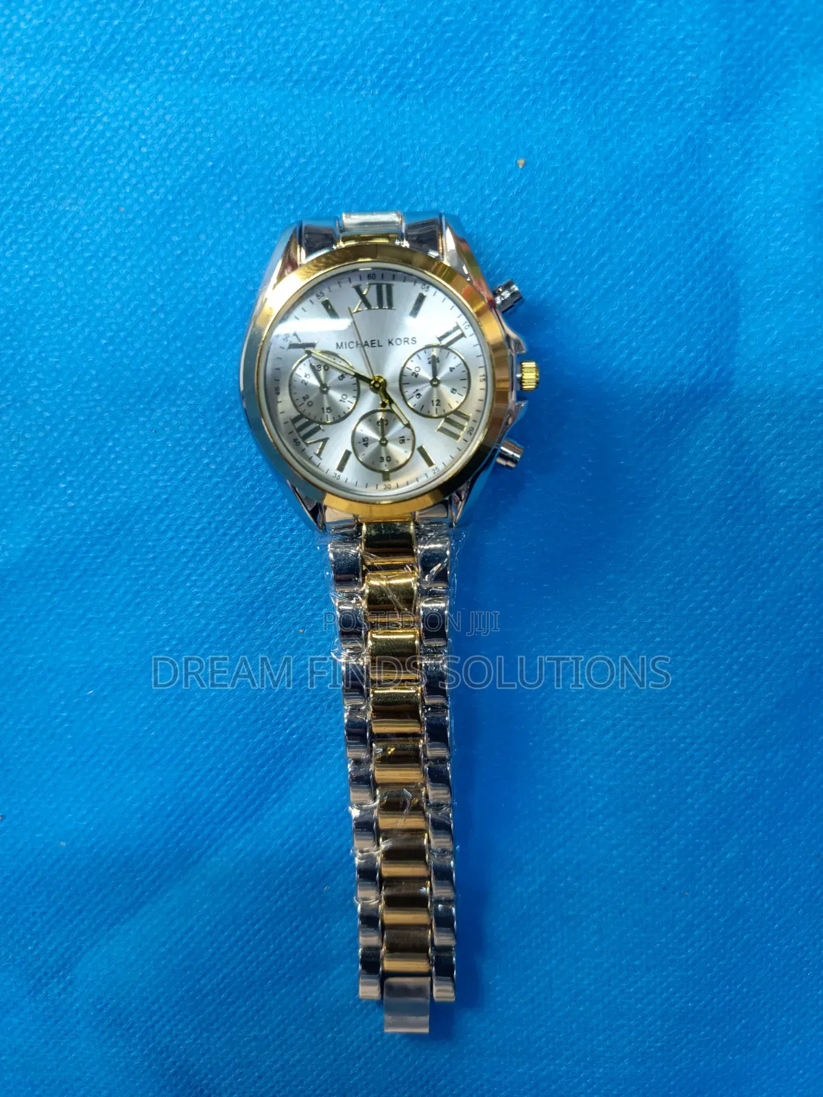 👑 Majestic Elegance: The Radiant Michael Kors Two-Tone Timepiece 👑